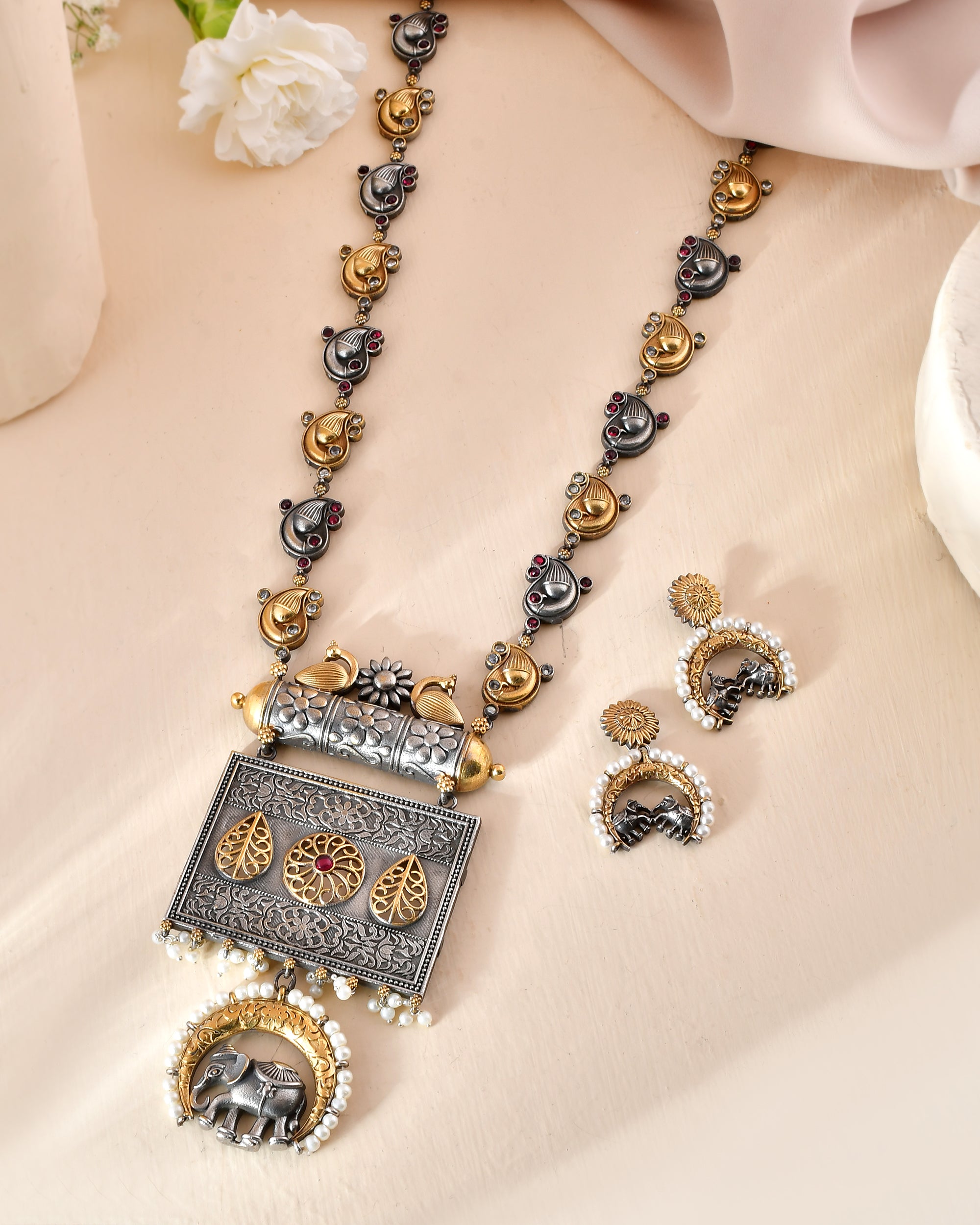 Rajsi Gajraj Dandiya Necklace Set